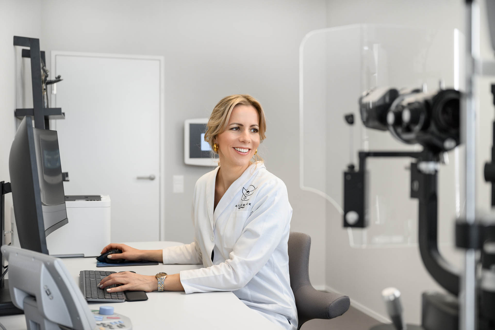 Adlerblick Augenmedizin, klinische Geräte und Untersuchungsraum